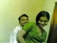 笑う女の子の肛門をポンド 女性 の ため sex 動画