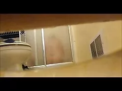 Yobyrブスペインの女の子が点滅倉庫、スーパーマーケット セックス 動画 タツ
